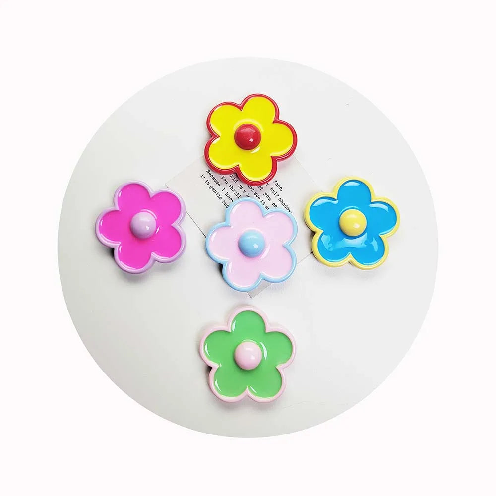 100Pcs Resin Large Daisy Flower Flatback Cabochons 52MM Undrilled Floral Decor Charms for Phone Case Scrapbooking Jewelry Making