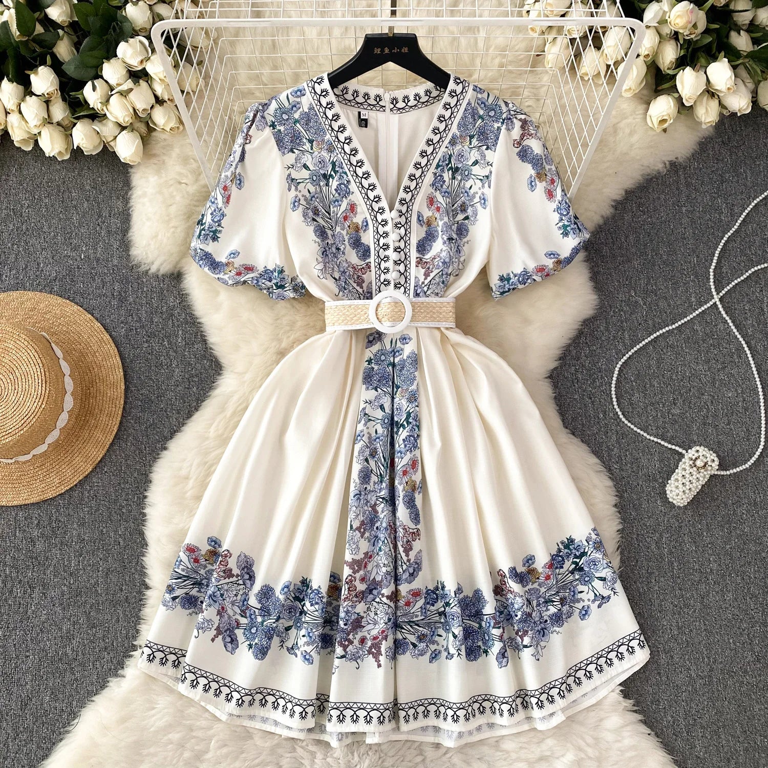Retro High-end Positioning Printed Bubble Sleeved Dress for Women With Lace up Waist and Slim A-line Large Swing Short Skirt
