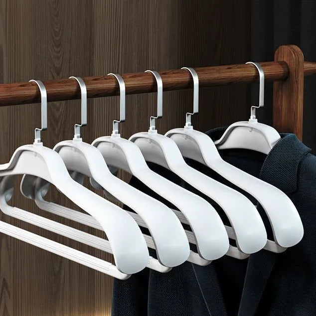 Lavinia White Black Hangers Wide Shoulder Non Slip Colored Plastic Coat Hangers
