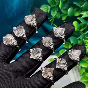 Wholesale Herkimer Diamond Irregular Shape Natural Crystal Rings for Women Love Theme Fashion Trend