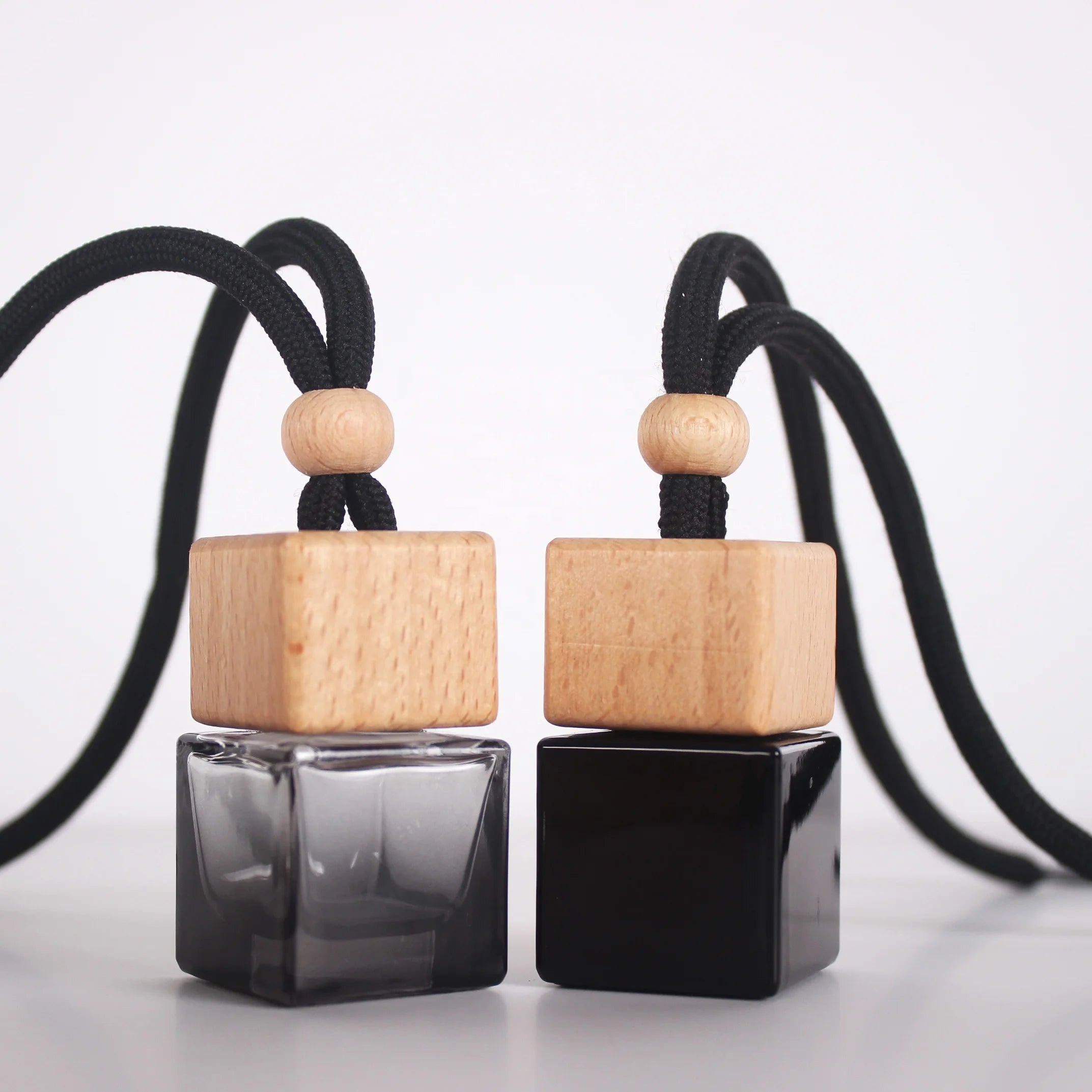 8ml  Factory Price Square Wooden Beech Cap Black Hanging String Empty Perfume Container Car Diffuser Air Freshener Glass Bottle