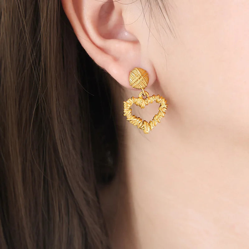 New Arrival Asymmetric Love Geometric Earrings Eardrops Titanium Steel 18K Real Gold Non-Fading Earrings for Women