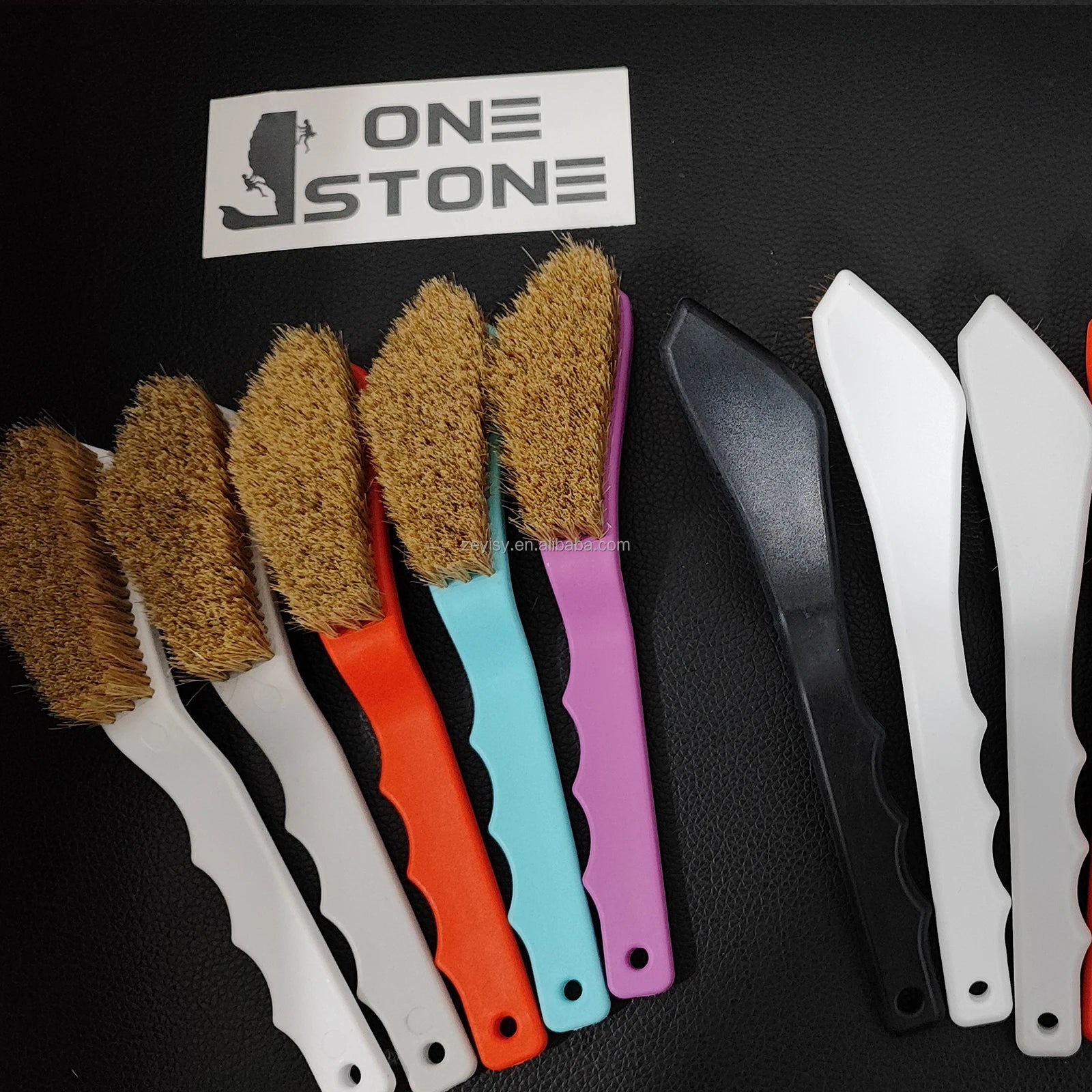 High Quality Plastic Rock Climbing Brushes for Cleaning Climbing Hangboard Products