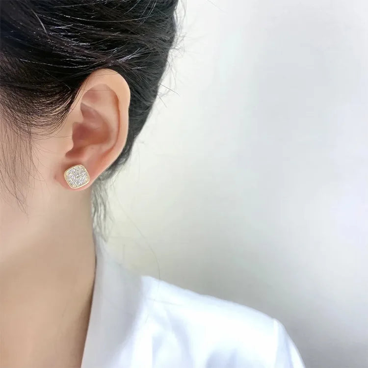2022 New RetroTemperament Ear Clip Magnetic Earrings Crystal Stud Earrings for Woman