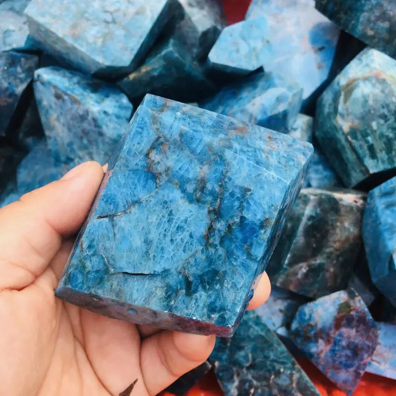 Natural Hand Carved Blue Apatite Quartz Crystal Freeform Tumbled Stone Healing Cube for Home Decoration