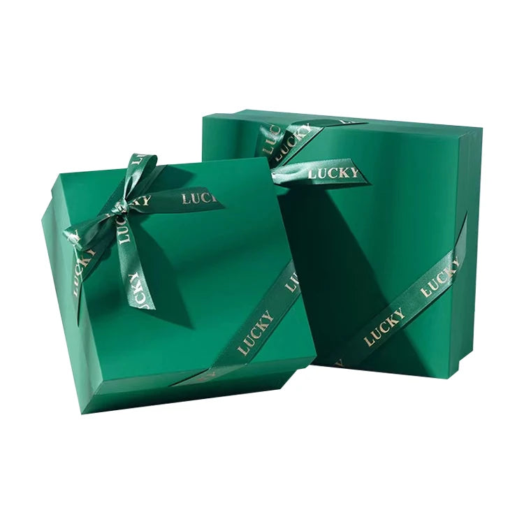 Luxury Custom logo Paper Garment Apparel Clothing Lid Packaging Cardboard Bespoke Magnetic Folding Box Packaging for Clothes