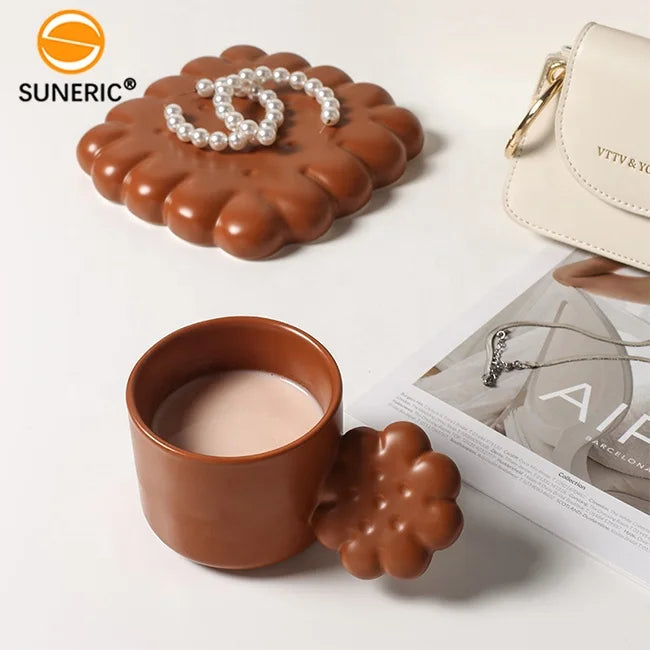 Cute 300ml Thickened Coffee Cup and Saucer Set Porcelain Nordic Mug With Biscuit Shape Handle Ceramic Cappuccino Cup