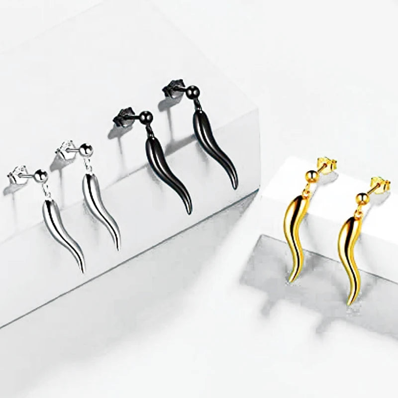 Dainty Chilli Pepper Charm Lucky Italian Horn Huggie Earrings Stainless Steel Women 18k Pvd Gold Minimalist Amulet Horn Earrings
