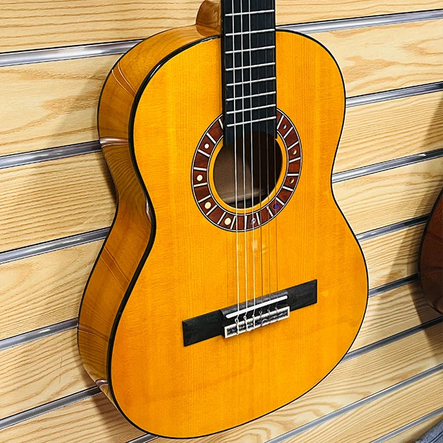 Factory Direct Price Premium Classical Guitar 36 Inch High Quality High Glossy Solid Spruce Wood Guitar Manufacturer
