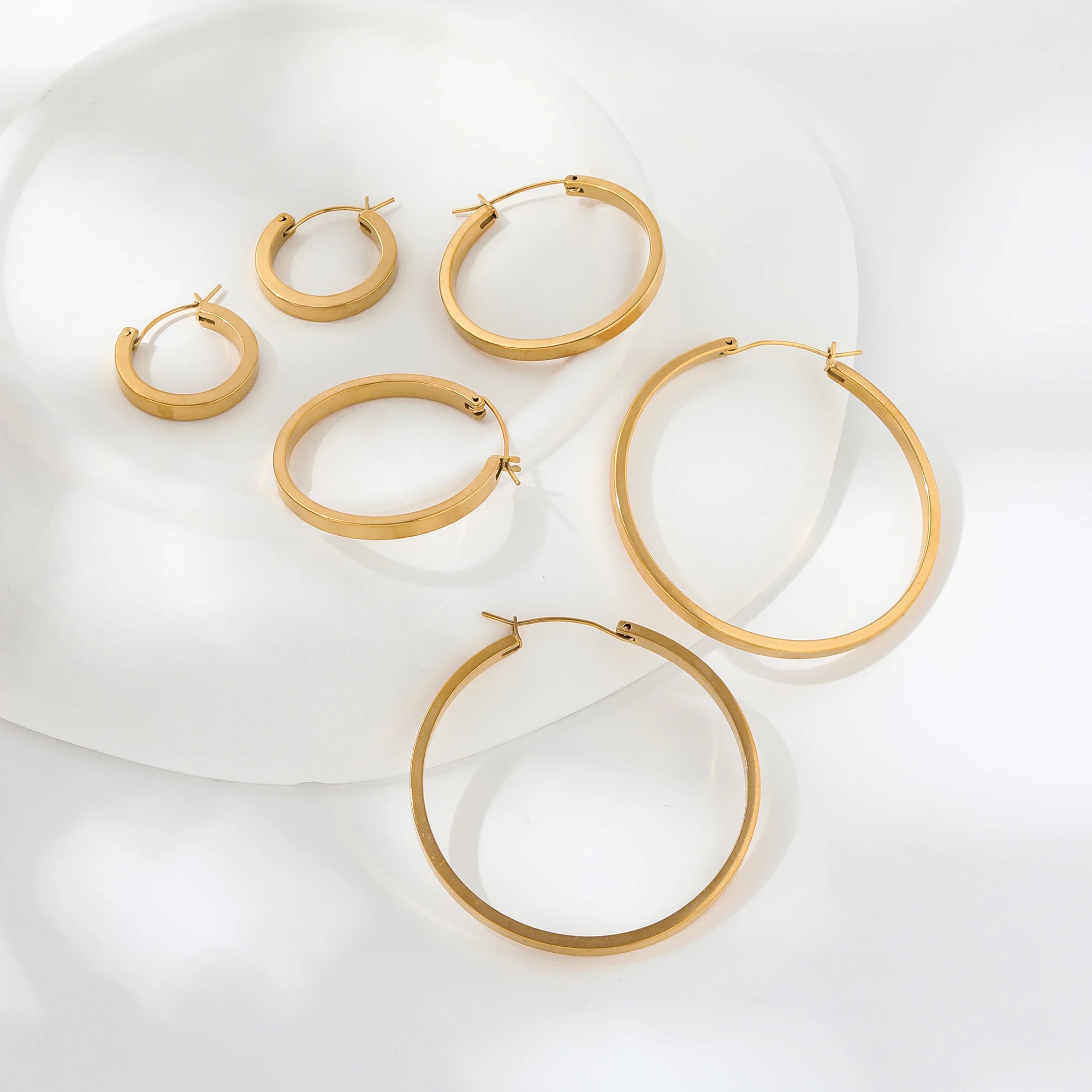 New Trendy Earring 18K Gold Plated Simple Great Circle Hoop Earrings for Women Stainless Steel Earrings Wholesale