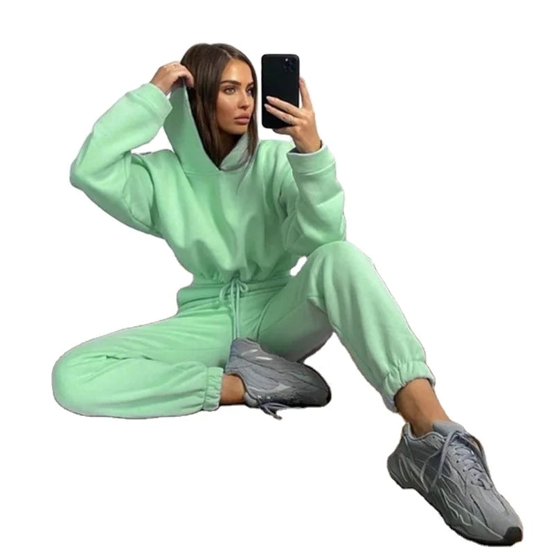 In Stock Women's Fitness Tracksuit Set Casual Crop Top Hoodie & Sweatpants Sportswear Warm Long Sleeve Gym Sets Workout Sets OEM