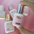 Best Quality Eyelash Extension Glue Super Strong 0.5 Sec Fast Dry  Black Color Lash Extension Glue Adhesive