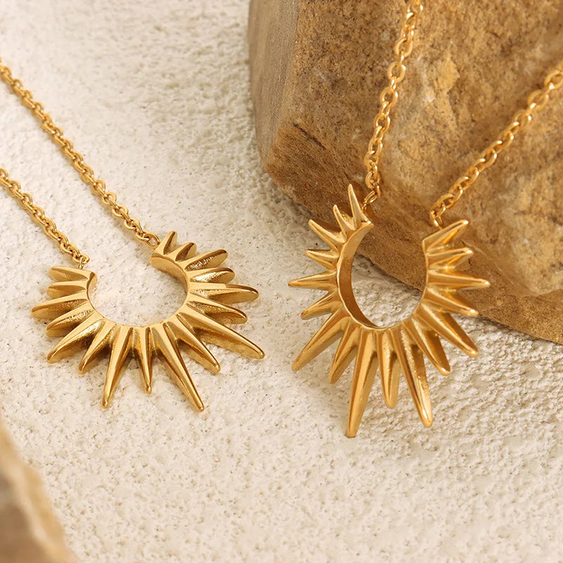 Vintage 18K Gold Plated Titanium Steel Sunflower Pendant Necklace No Fade Stainless Steel Geometric Necklace for Women