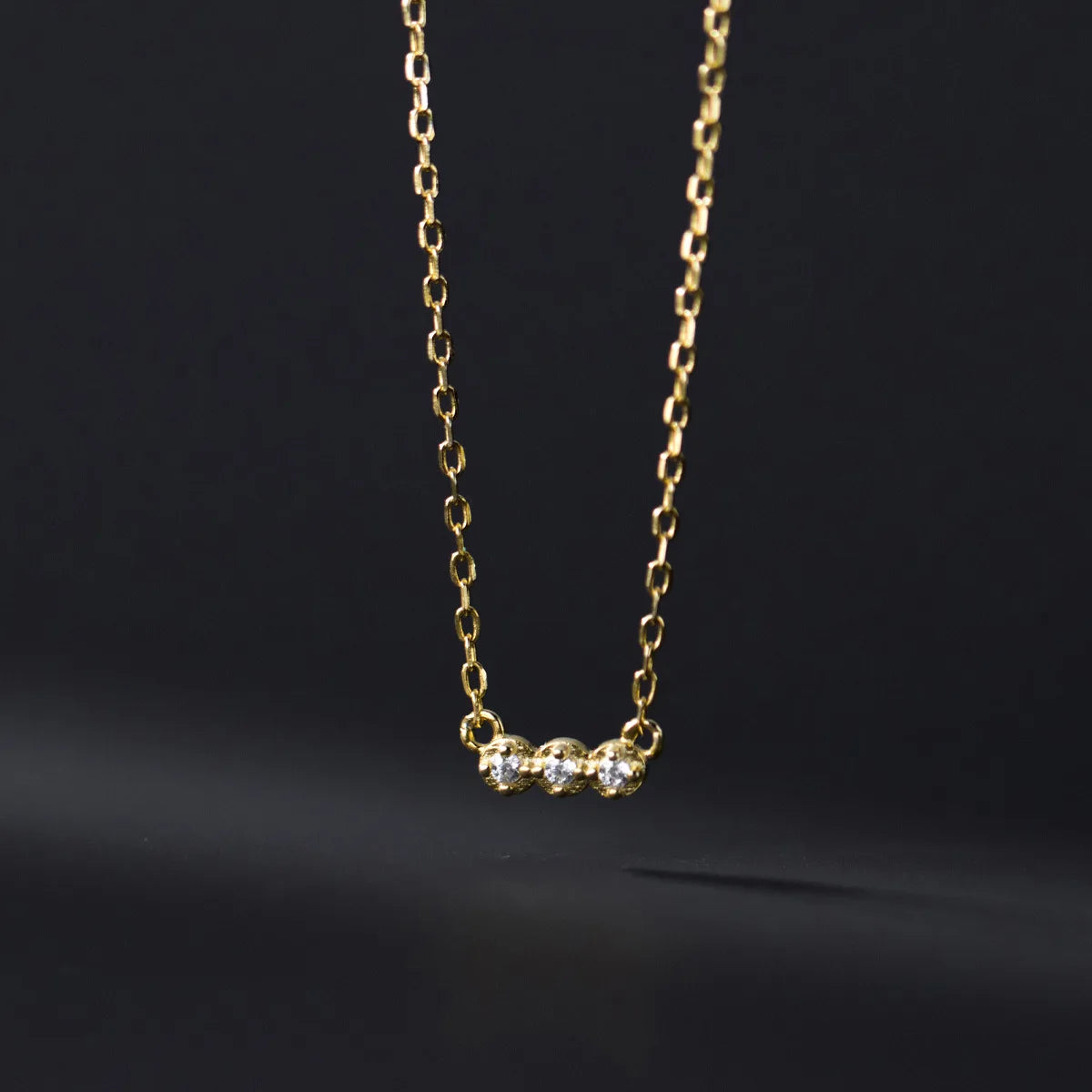 Fashion Minimalist Jewelry 925 Sterling Silver Small Necklaces Simple Three Round Diamond Gold Plated Necklaces Women