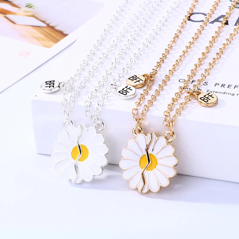 2Pc Fashion Trendy Best Friends Honey Love Couple Pendant Necklace Daisy Broken Heart for Women Chain BFF Friendship Jewelry