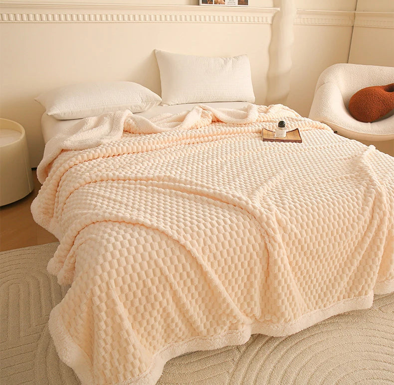 Super Soft Luxury Solid 300gsm Double Layer Fleece Blanket Custom Soild Knitted Bed Cover for Autumn Winter