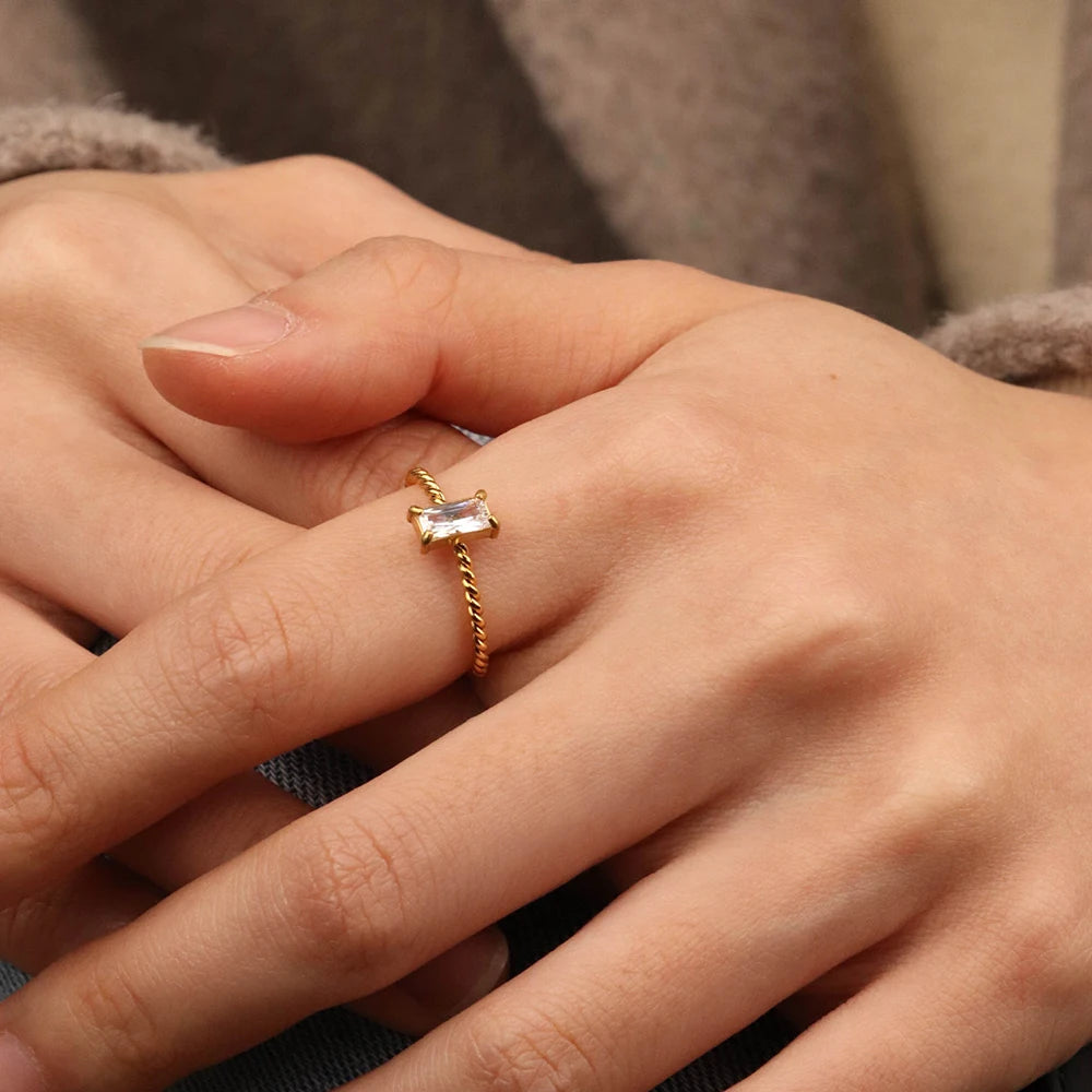 Chris April in Stock 316L Stainless Steel PVD Gold Plated Zircon Rope Thin Knuckle Twist Finger Ring