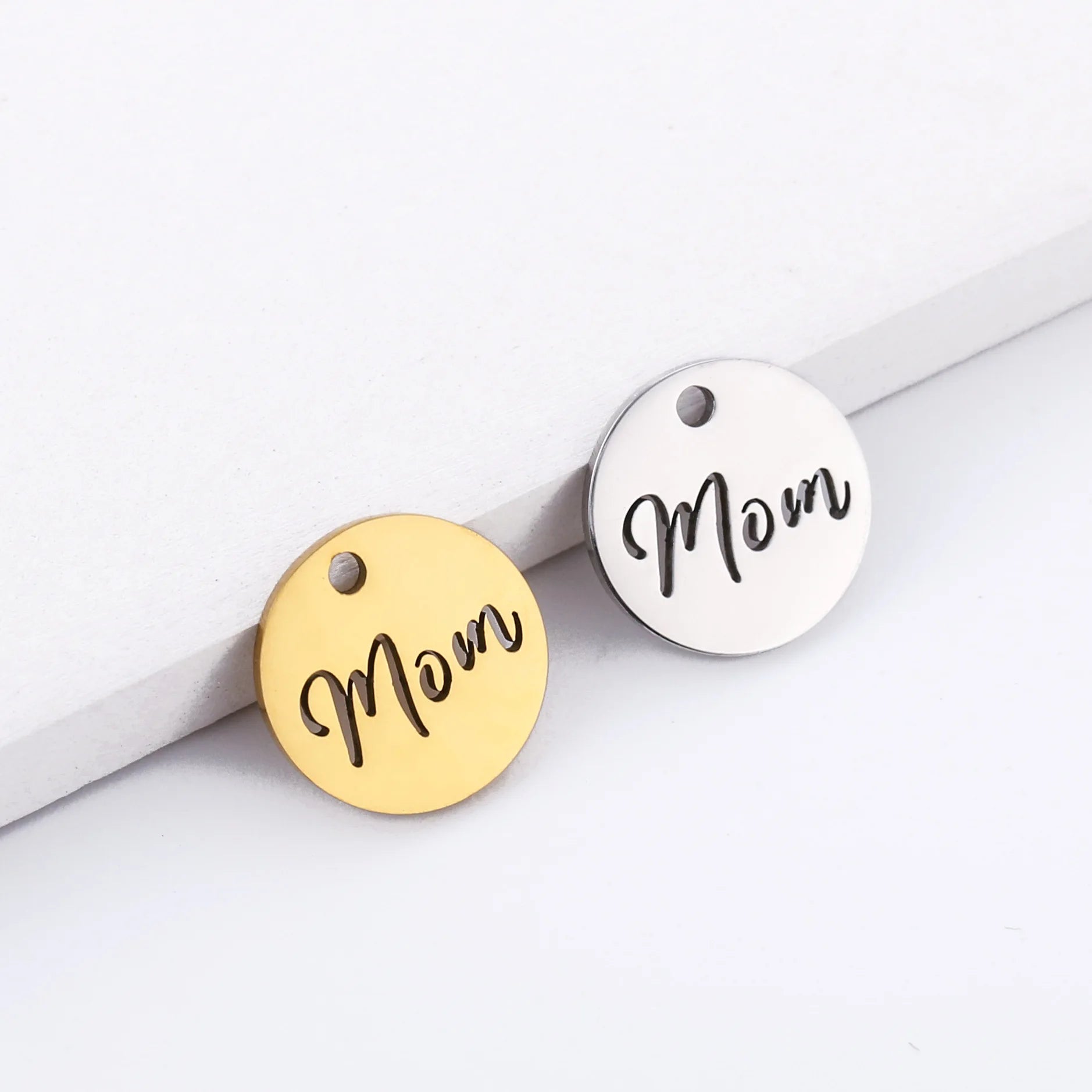 Handmade Stainless Steel Hollow Mom Letter Pendants Unique Gold Gift Charms Pendant for Children's Mother's Day Jewelry Making
