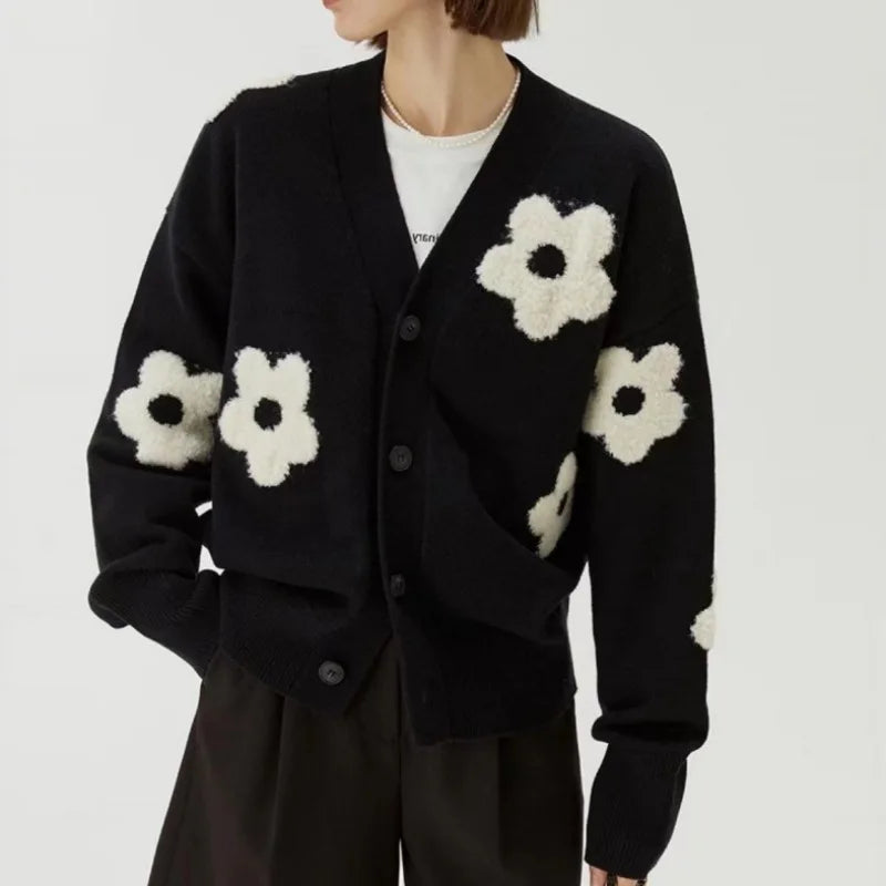 New Style Sweet Jacquard Knitted Cardigan Women's Elegant Fashion V-neck Knitted Sweater Floral Pattern Sweater Coat for Women
