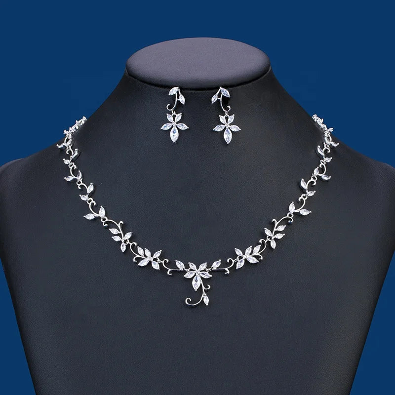 Romantic Women's Copper Zircon Jewelry Set Luxury Floral Wedding Earrings and Necklace for Parties Anniversaries Engagements