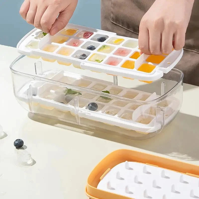 2025 Hot Sell BPA FREE Single /Double Layer Ice Cube Trays Silicone for Freeze with Lid and Storage Bin