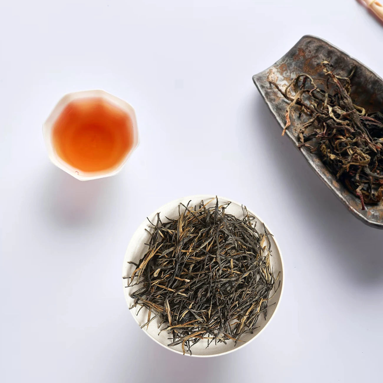 Yunnan Dianhong Pine Needle-shaped Black Tea Ancient Tree Silver Needle Black Tea High-quality Old Tree Loose Leaf Tea