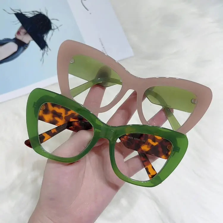 525 New Trendy Glasses Big Frames Eyeglasses Designer Oversized Cateye Eyeglasses Frames Women Optical Frames
