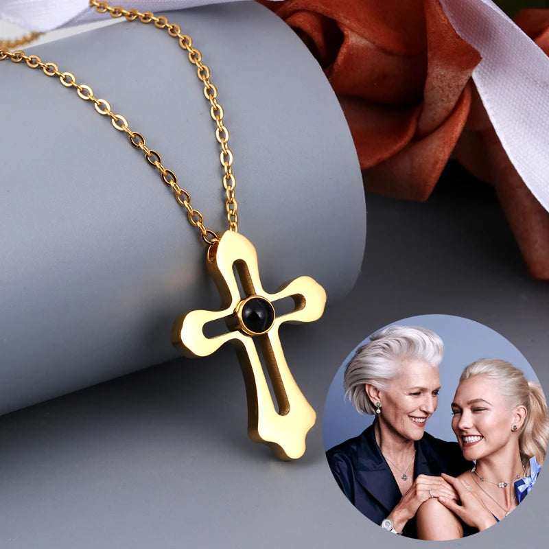 Personalized Custom Brass Copper Cross Shape Projection Photo Necklace Brass Women Jewelry Pendant Necklace for Gift