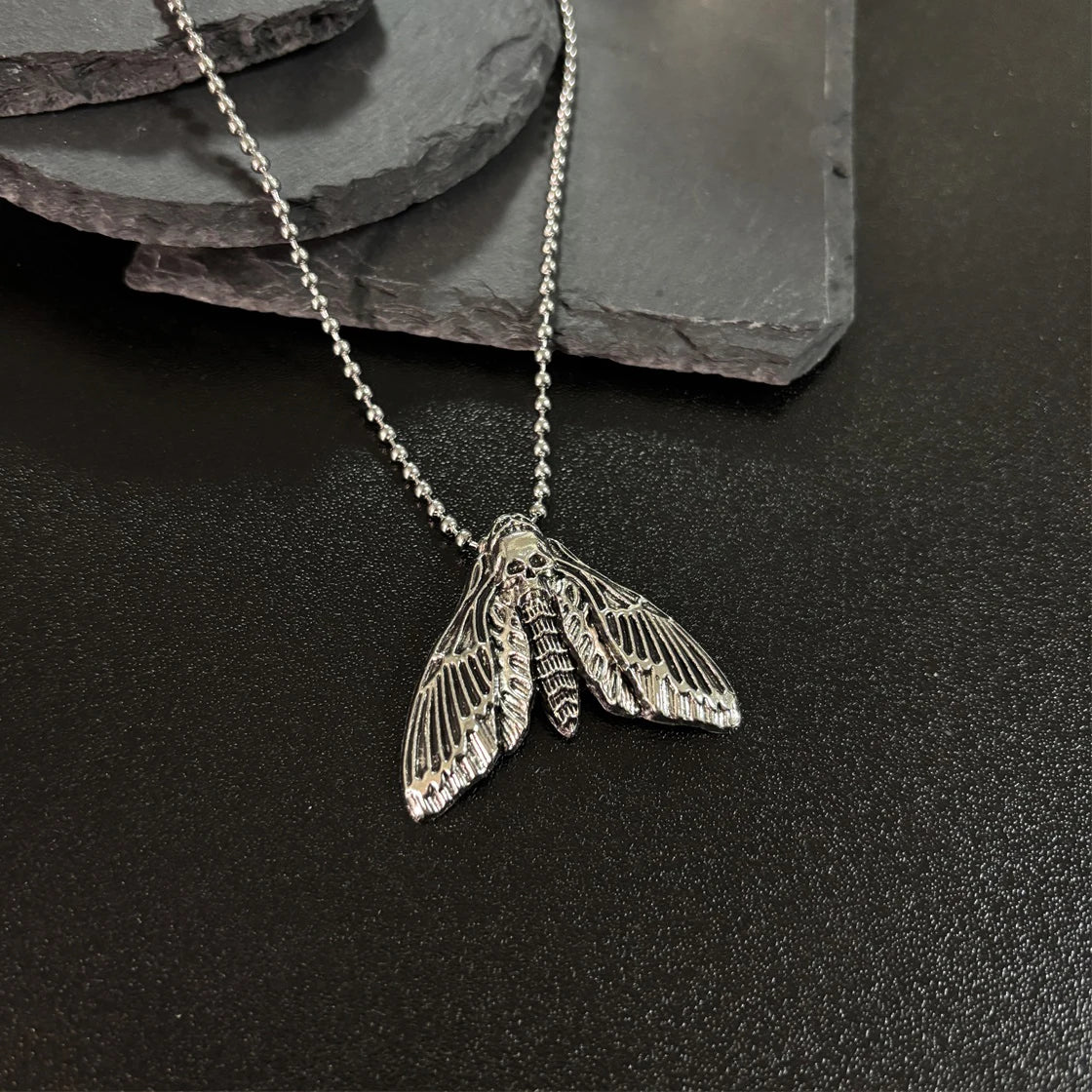 Hot Sale Gothic Silver Moth Skull Pendant Necklace  Vintage Chain for Women Men Jewelry