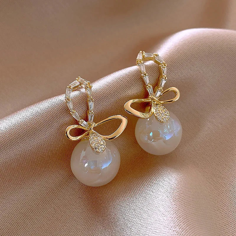 2022 Gold Bow Rhinestone Earrings for Women White Pearl Stud Earrings Geometric Fashion Earrings Charm Luxury Jewelry