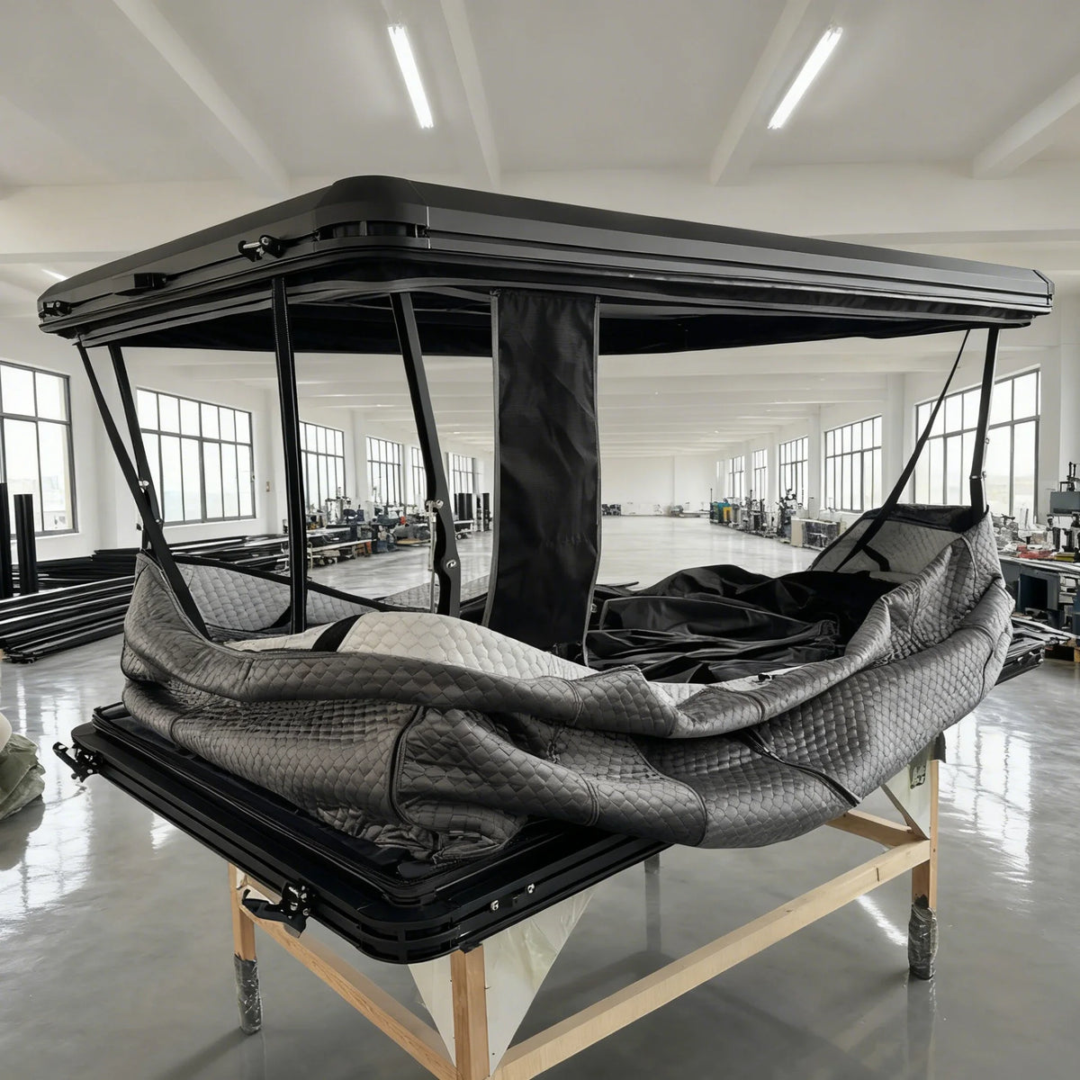 China Manufacturers Camping Buy Aluminum Hardshell Rooftop Tent for Pickup Car Suv