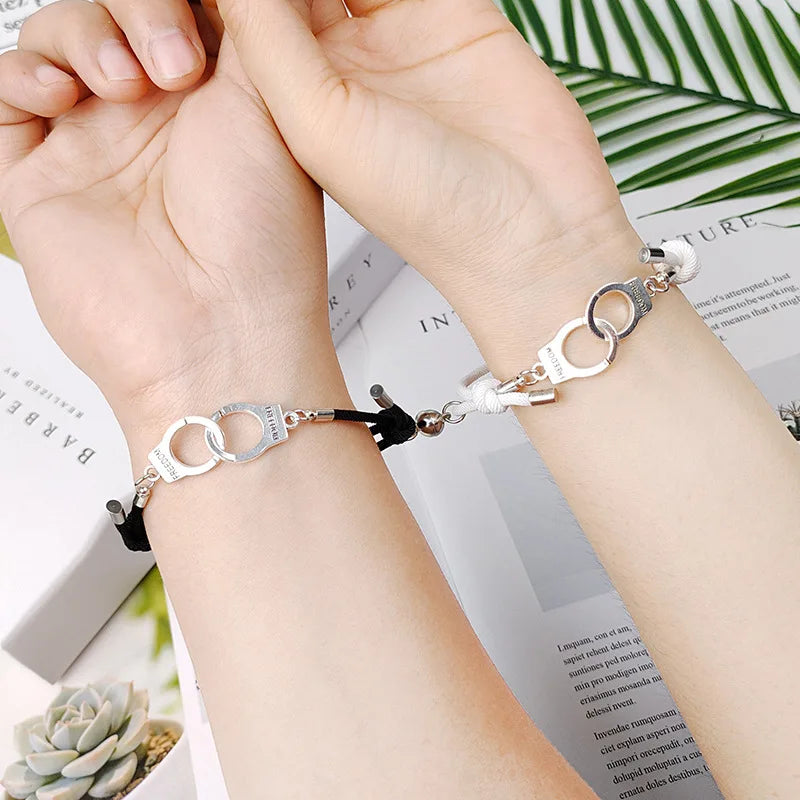 Adjustable Charm Bracelet for Couples Alloy Handcuffs Magnets Attract Lover Bracelets Jewelry Gifts for Couple