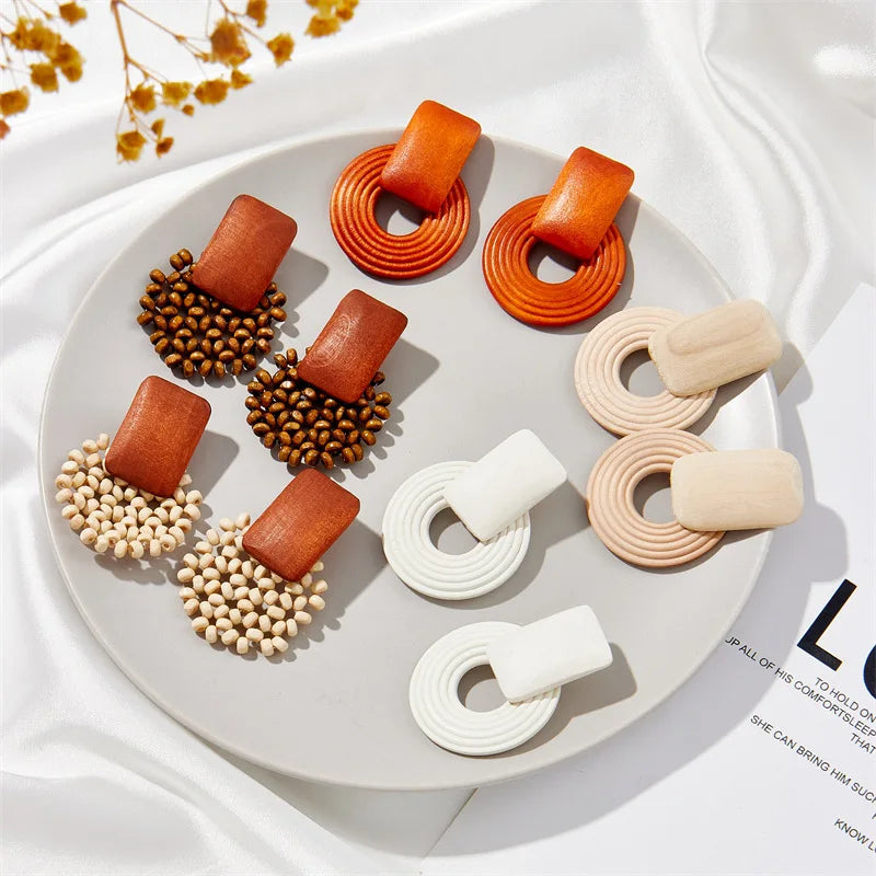 New Geometric Wood Beaded Earrings Fashion Exaggerated Retro Style Cookie Circle Wooden Earrings for Women Jewelry