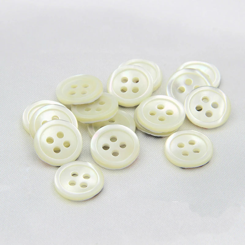 In Stock 4 Hole White Shell Button Natural Mother of Pearl Buttons for Clothing