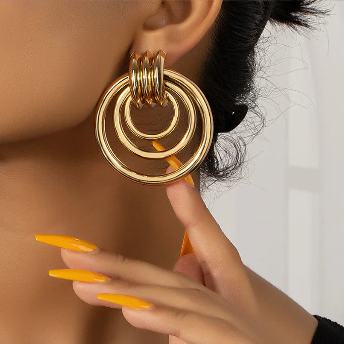 Big Vintage Metal Twisted Stud Earrings for Women Gold Color Charm Sexy Statement Spiral Whirlpool Jewelry Wholesale