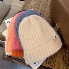 Wholesale Unisex Acrylic Custom Patch Logo Winter Warm Knitting Hats OEM Designer Cartoon Plaid Chunky Crochet Striped Skull