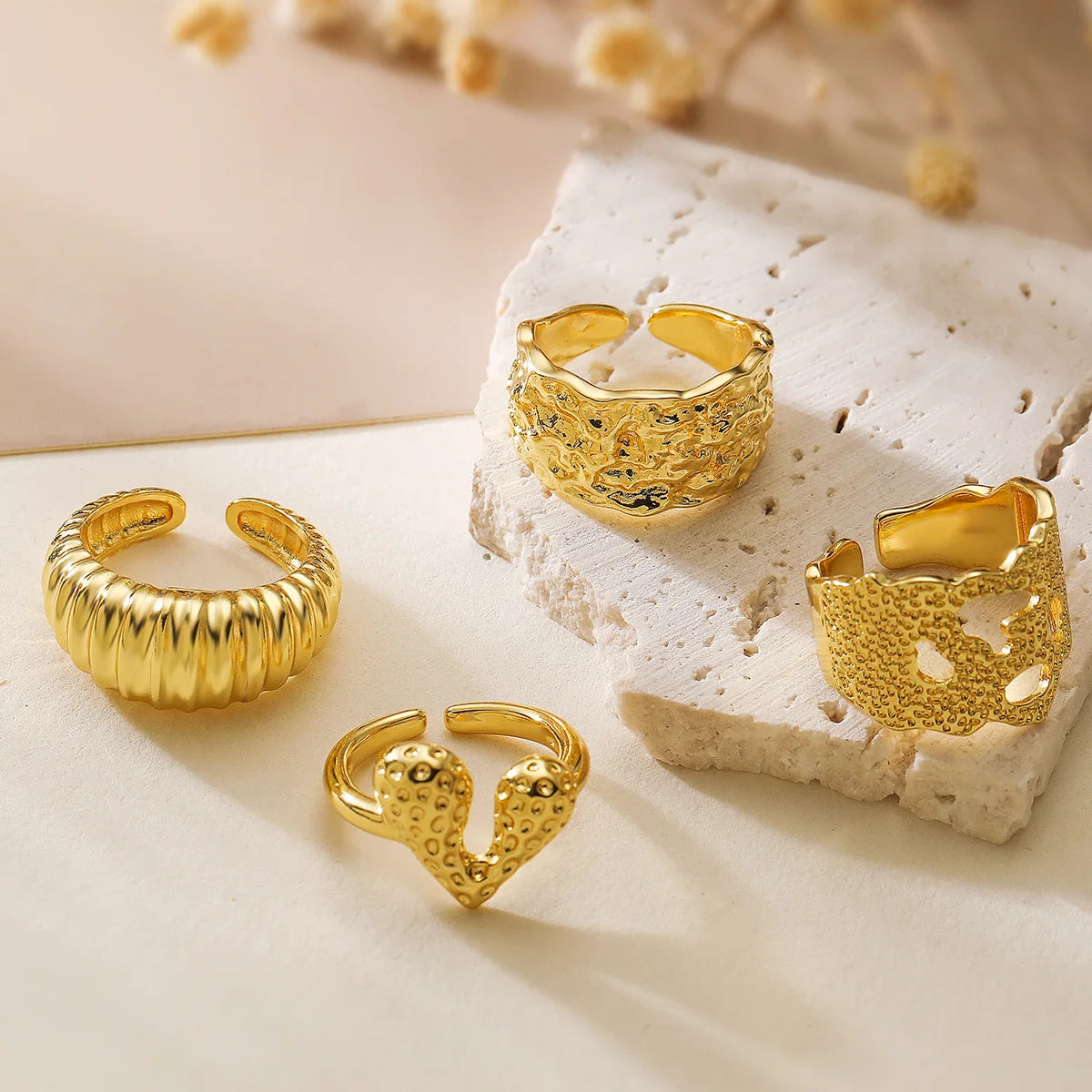 Fashion Brass Gold Plated Beautiful Women Adjustable Rings
