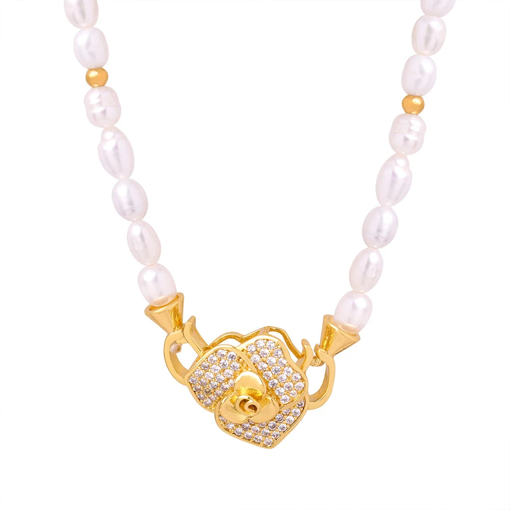 High Quality Hypoallergenic Designer Freshwater Pearl Necklace with Czech Diamond Wholesale Low Price