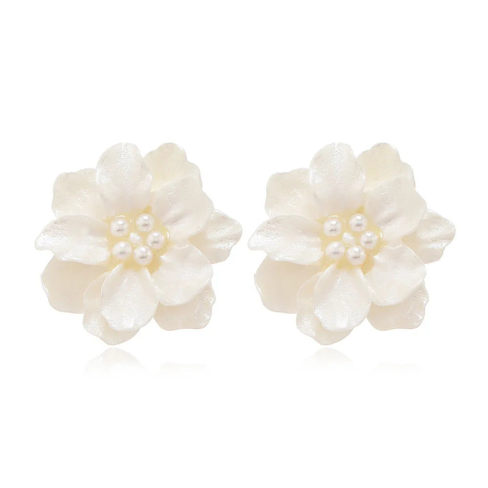 Fresh Flowers Resin Stud Earrings Temperament Pearl Earrings Super Fairy White Camellia Earrings Gifts for Women