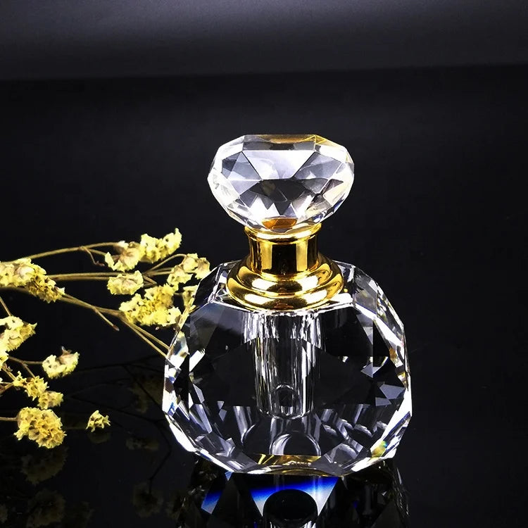Custom Crystal Glss Agarwood Essential Oil Bottle Empty Unique Perfume Bottles With Natural Diamond Perfume Bottles Gifts