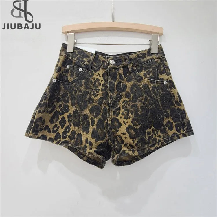 2024 New Retro Leopard Print Wide Legs a Word High Waist Denim Shorts Women