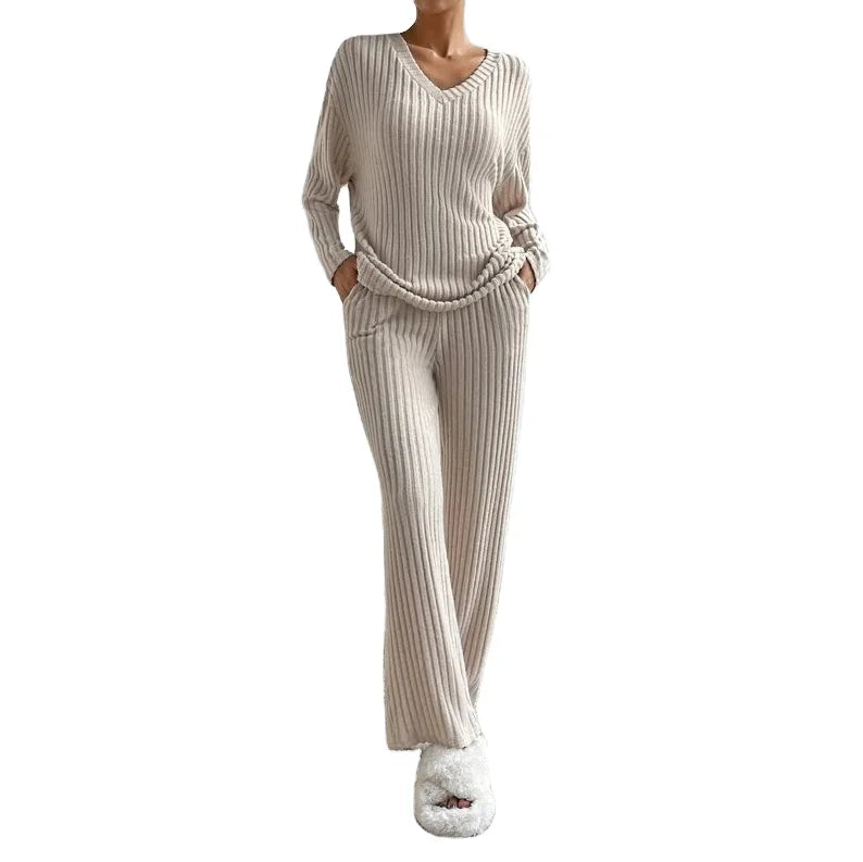2024 Women's Two-Piece Suit with Elegant Loose V-Neck Vintage Print and Knitted Sleeve Casual Vintage Style Straight Pants