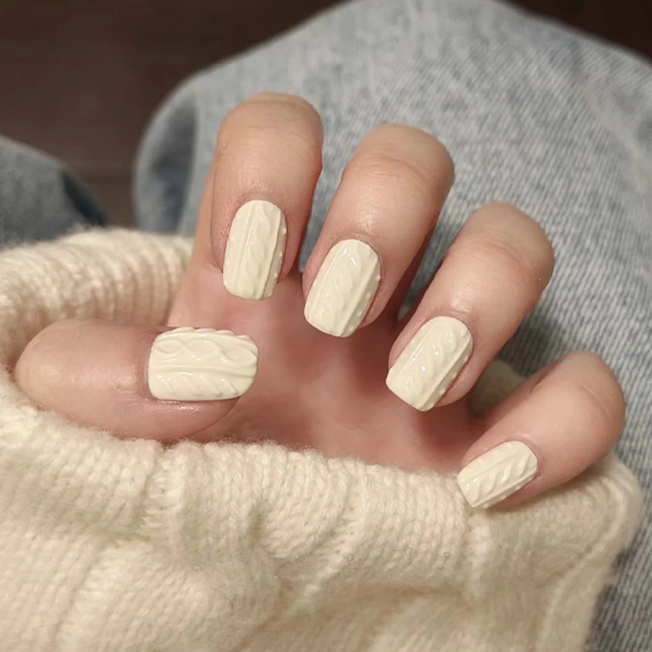 24 Pcs Milky White Solid Color 3D Short European square Shape Art Acrylic Press on Nails Artificial Fingernails False Nails 3625