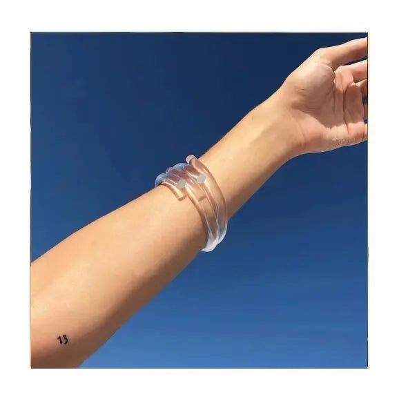 2021 New Korean Fashion  Friendship Transparent Bangle Bracelets Twisted Resin Acrylic Big Wide Circle Bracelet