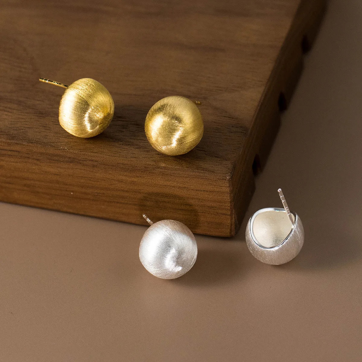 Fashion Jewelry Earring 925 Sterling Silver Brushed Frosted Curved Round Earring Gold Plated Stud Earrings for Women