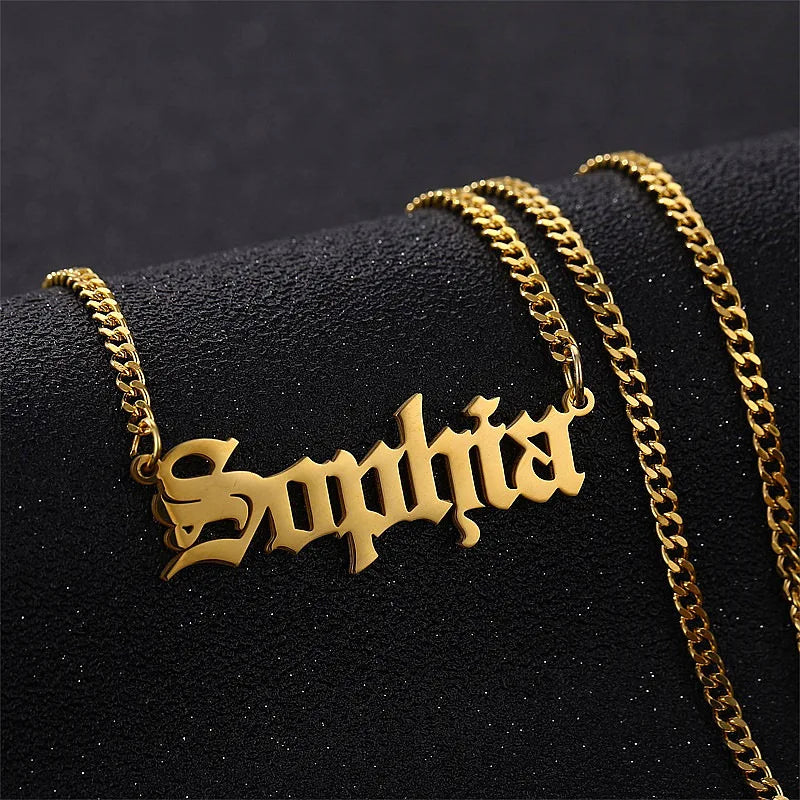 Hot Selling Figaro Clavicle Chain Custom Letter Name Necklace Stainless Steel Gold Plated Necklace