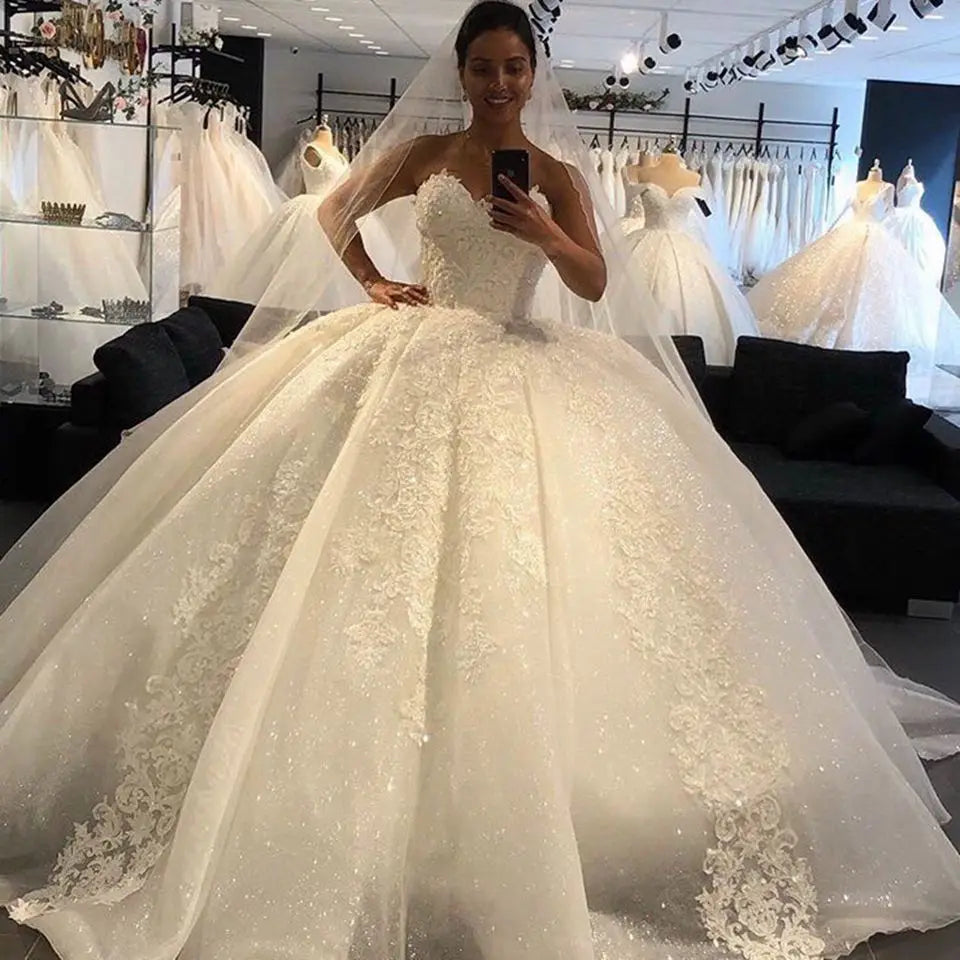 Tulle Lace Appliques Off the Shoulder Bridal Gown Sparkling Princess Elegant Sweetheart Beading Ball Gown Wedding Dresses MW92
