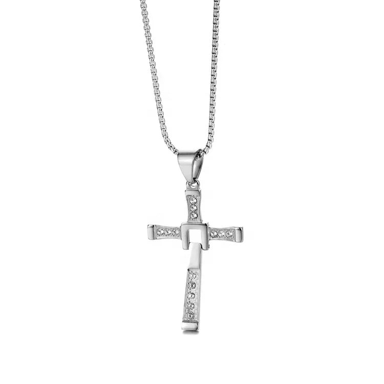 Large Cross Pendant with Diamond-encrusted Zircon Gold-Plated Stainless Steel Necklace Fashion Accessory for Men and Women