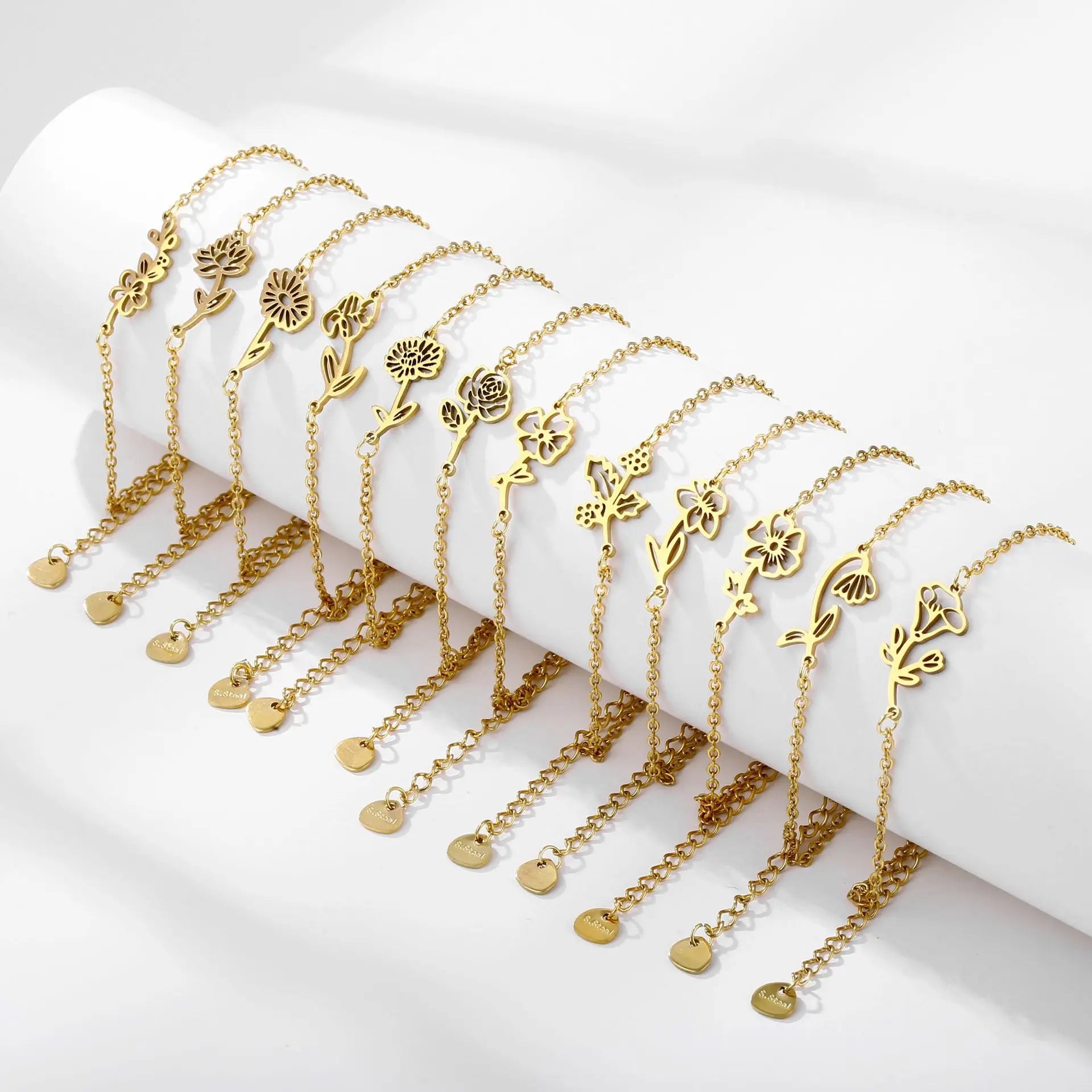 Hot Selling and Affordable Stainless Steel Flower Bracelet Versatile and Fashionable Women's Accessories for Summer