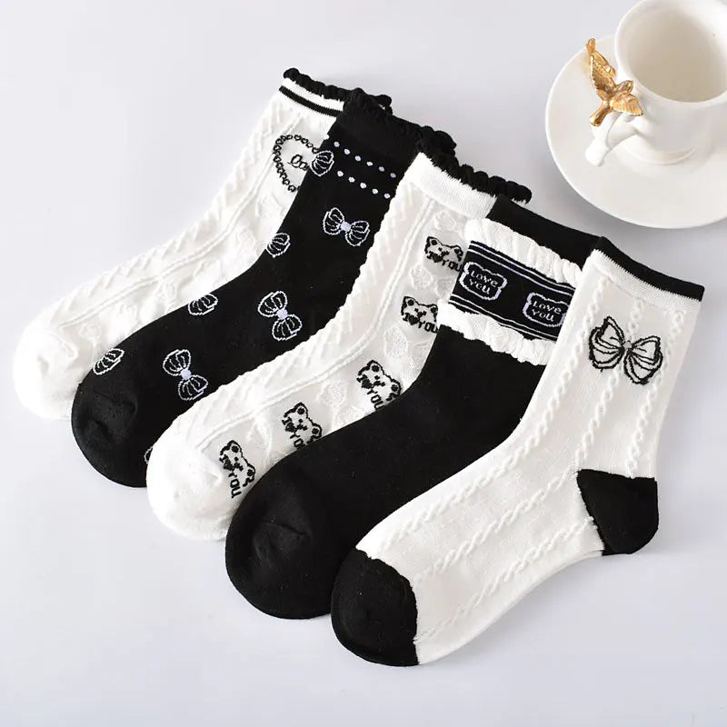 New Black White Autumn Winter Socks Women Mid Tube All Cotton Socks Woman